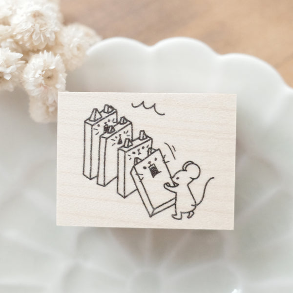 YUN rubber stamp - Domino