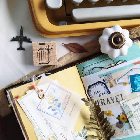 Eileen Tai rubber stamp - Mini Girls: Travel