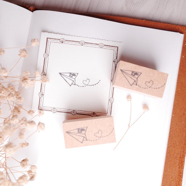 Horime rubber stamp - Paper plane heart
