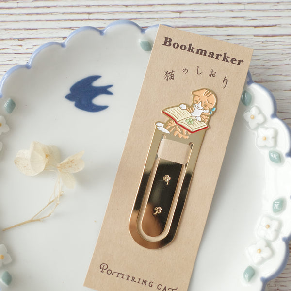 Pottering Cat Bookmark - Clover