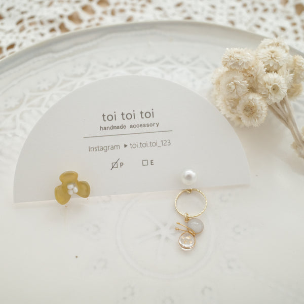 toi toi toi Handmade Accessories - Flower & Butterfly Earrings (Yellow) (Pre-order)
