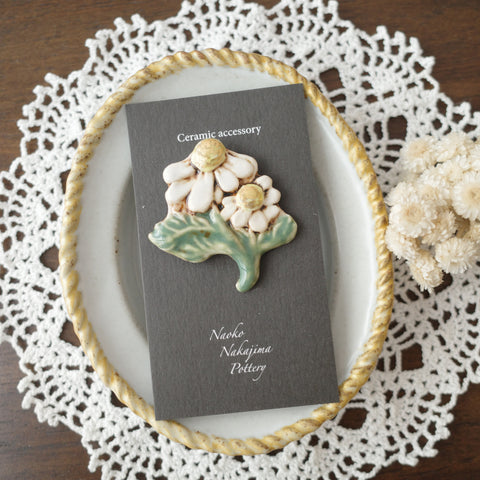 Naoko Nakajima Handmade Ceramic Brooch - Chamomile