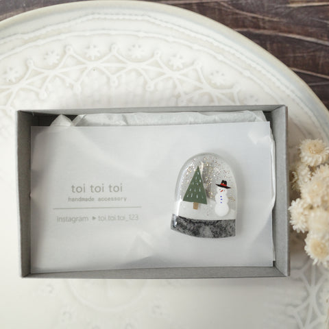 toi toi toi Handmade Accessories - Brooch KASANARI Snow Dome