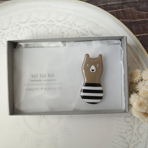 toi toi toi Handmade Accessories - Brooch Kokeshi Bear (Brown)