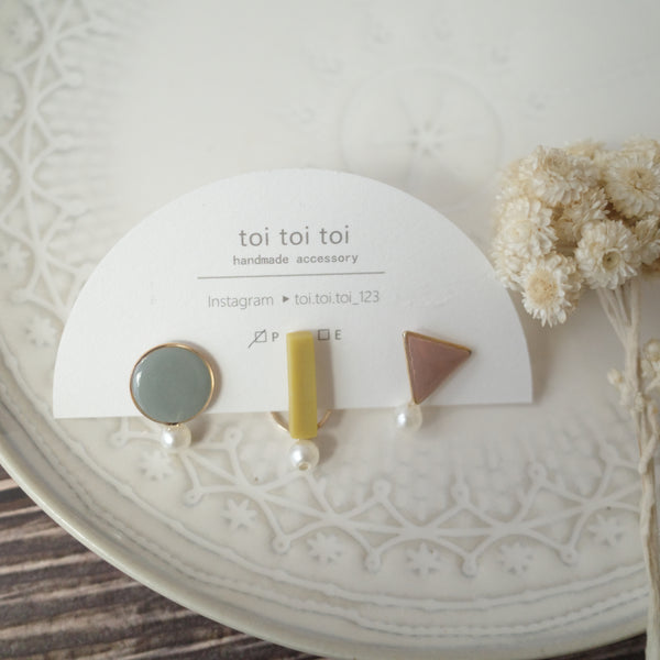 toi toi toi Handmade Accessories - Trio Earrings (Blue x Yellow x Pink)