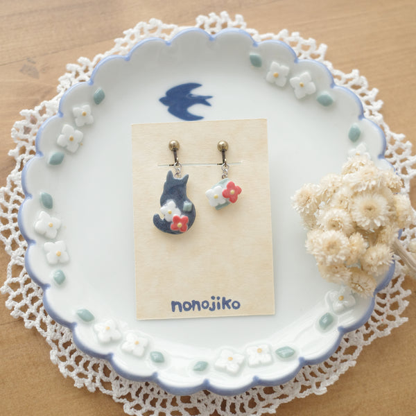 Nonojiko Handmade Accessories - Earring Cat and Flower (22)